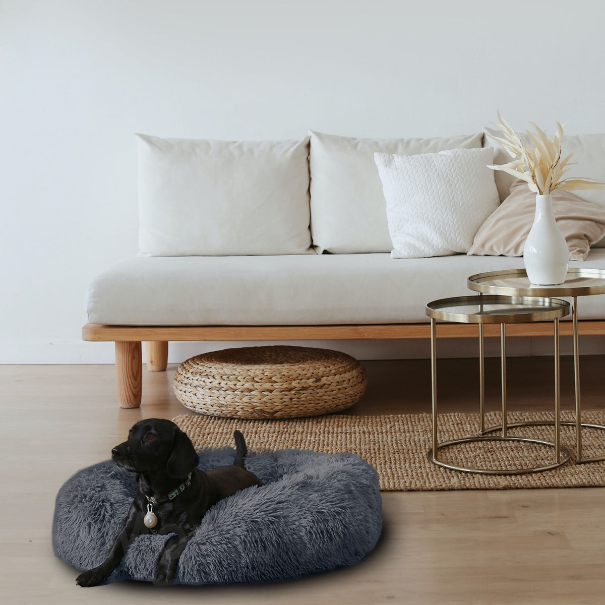 Luxurious Plush Donut Dog Bed - Warm, Soft, and Washable Pet Cushion for Dogs and Cats in Various Sizes